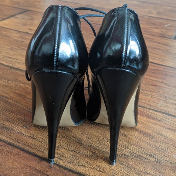 Ritual Gothic Black Patent Ghillie Pumps - Picture 4 of 9